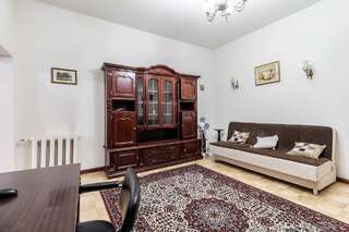 Апартаменты Doroshenka Antique Apartment Львов Апартаменты с 2 спальнями-12