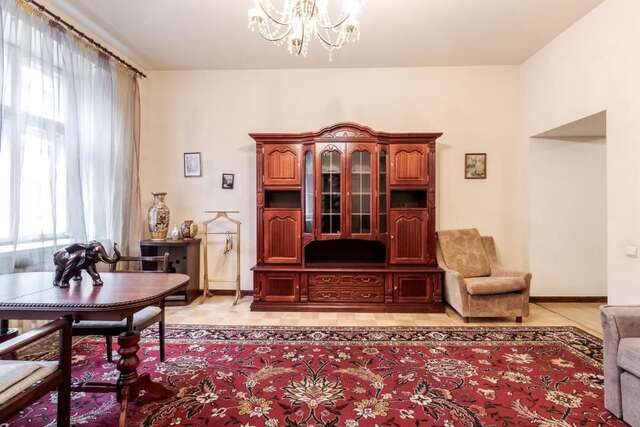Апартаменты Doroshenka Antique Apartment Львов-32